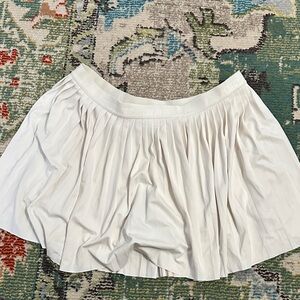 PRINCE Elegant White Pleated Skirt